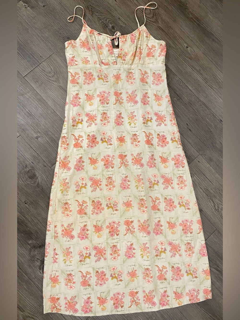 Monteau Los Angeles Sleeveless Floral Midi Dress in Cream and Pink